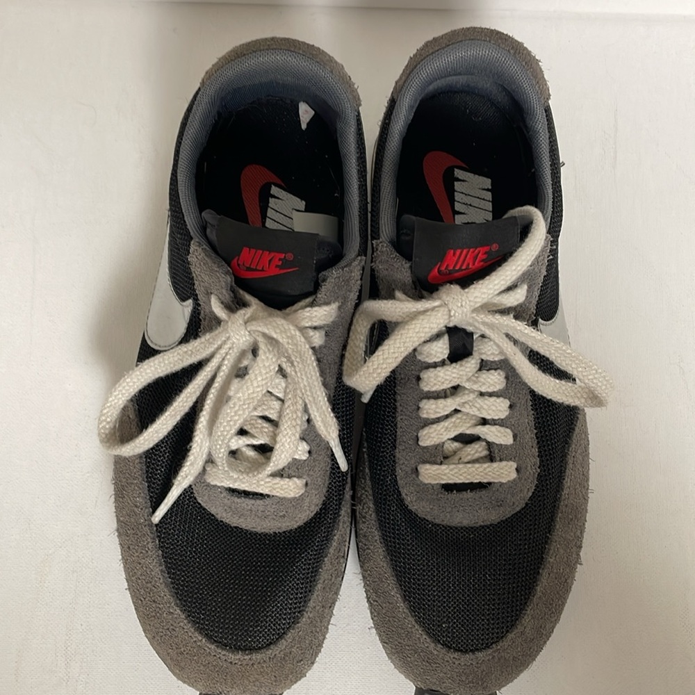 Nike: Day Tripper Sneaker - Picture 7 of 9